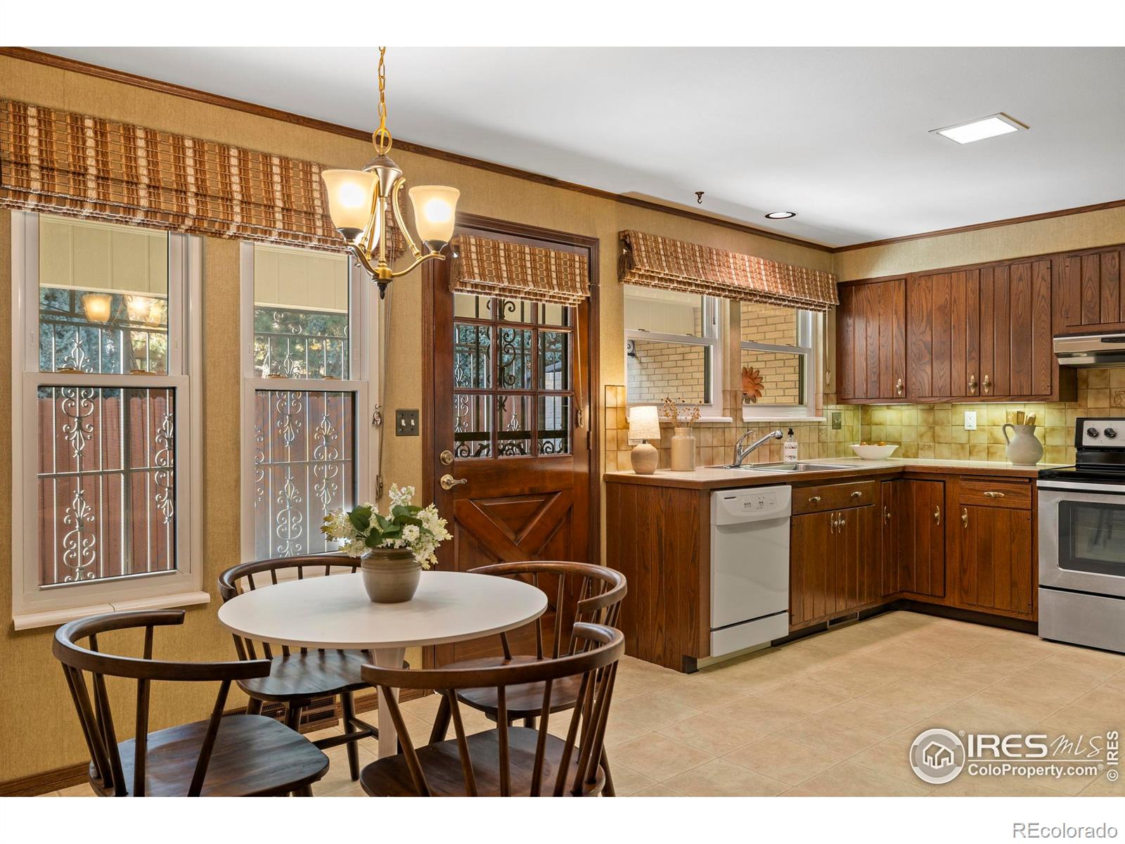 MLS Image #9 for 8516 w 10th avenue,lakewood, Colorado