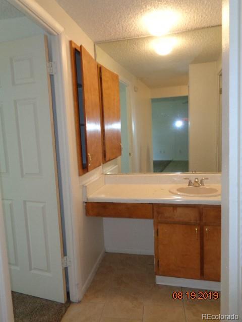 MLS Image #6 for 1302 s parker road,denver, Colorado