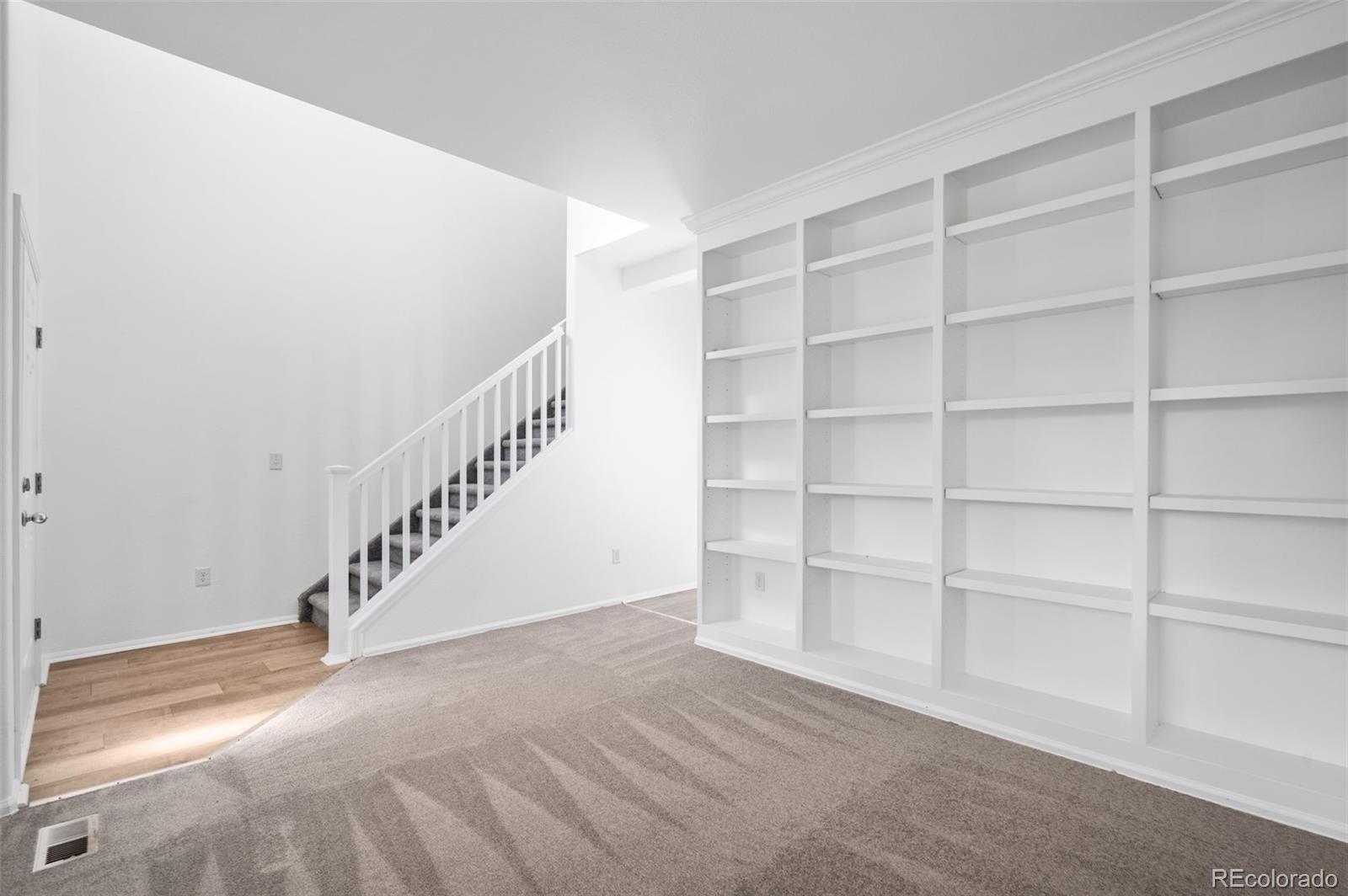 MLS Image #11 for 25581 e 2nd place,aurora, Colorado