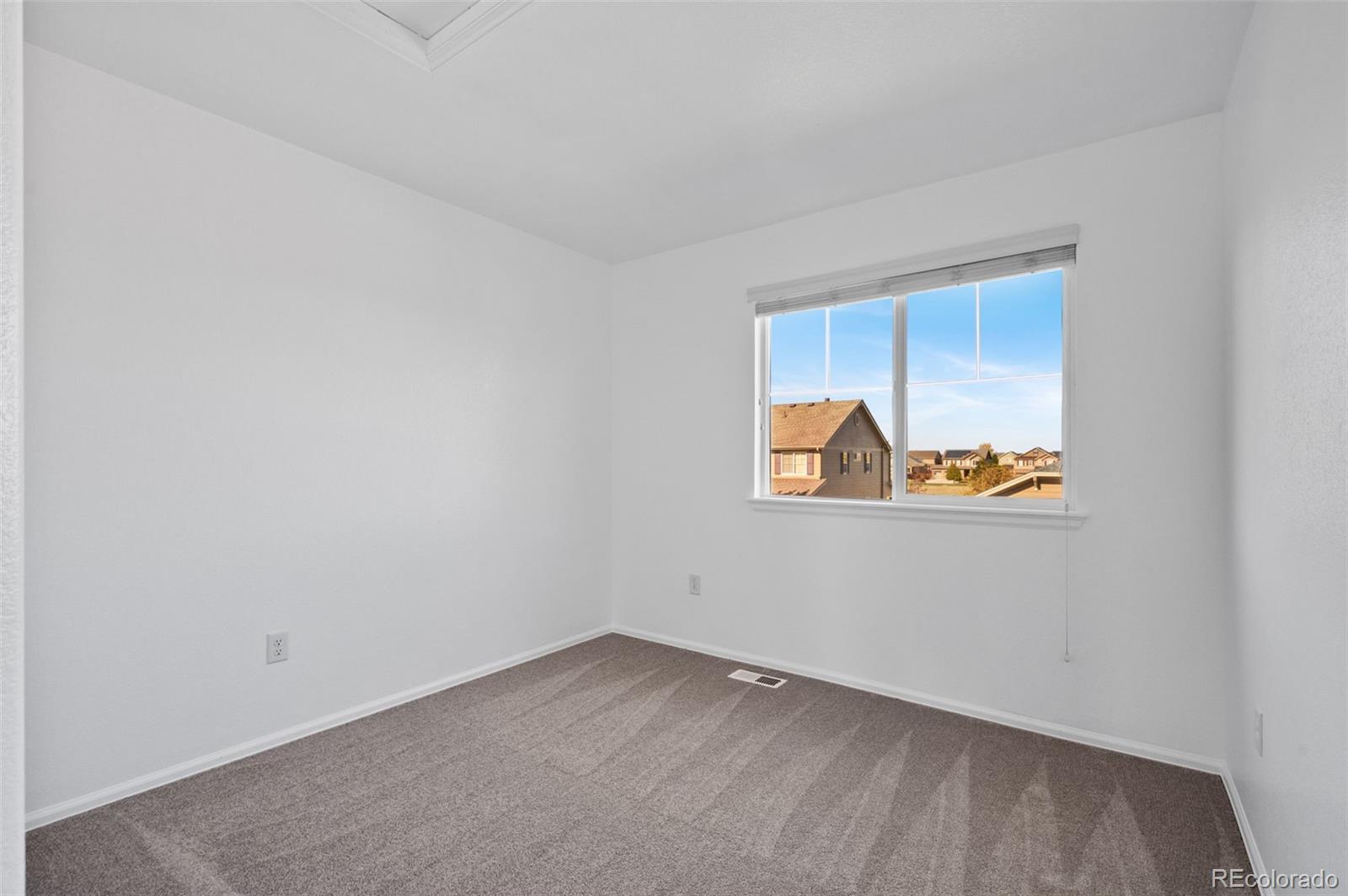 MLS Image #24 for 25581 e 2nd place,aurora, Colorado