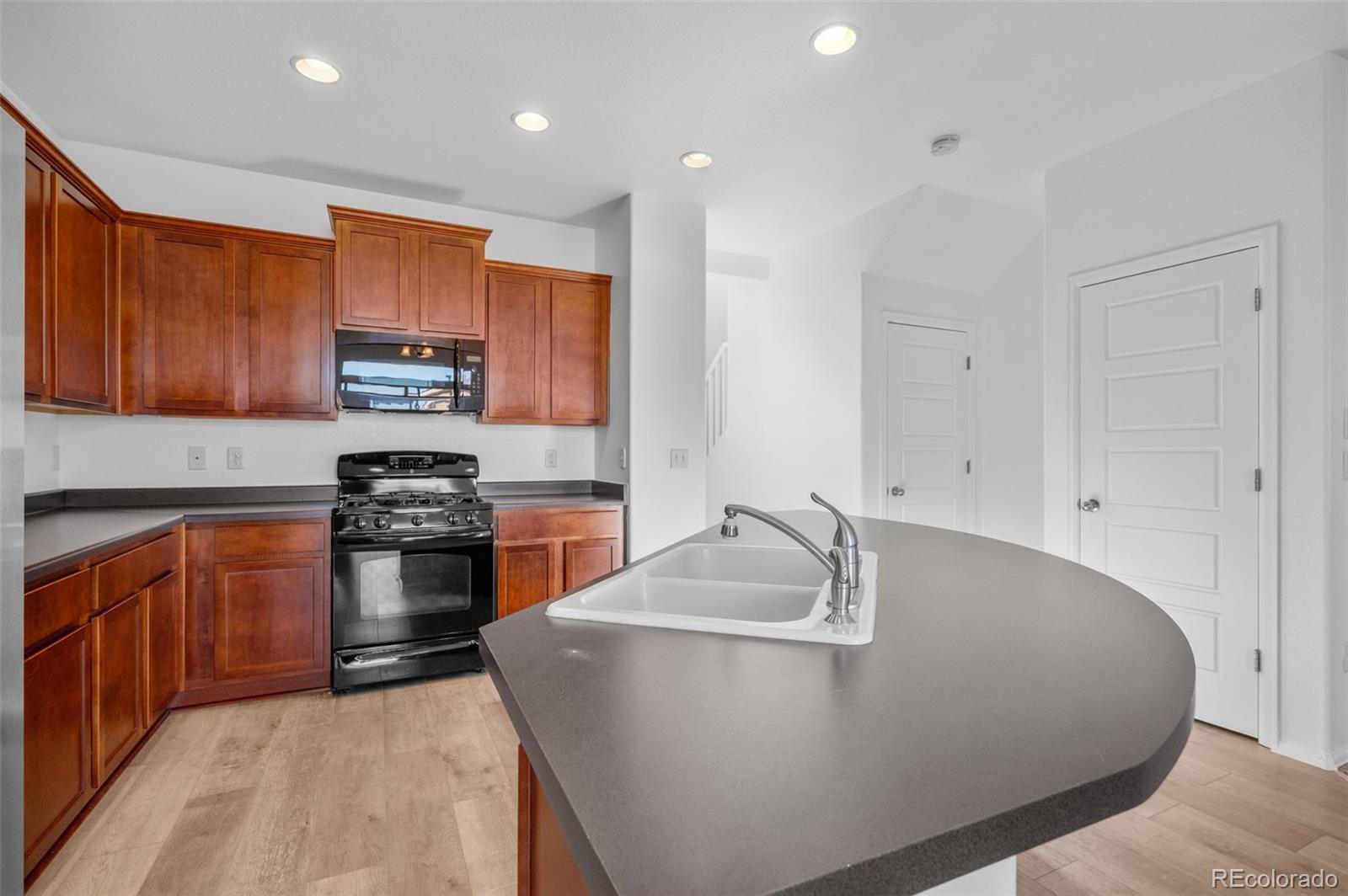 MLS Image #4 for 25581 e 2nd place,aurora, Colorado
