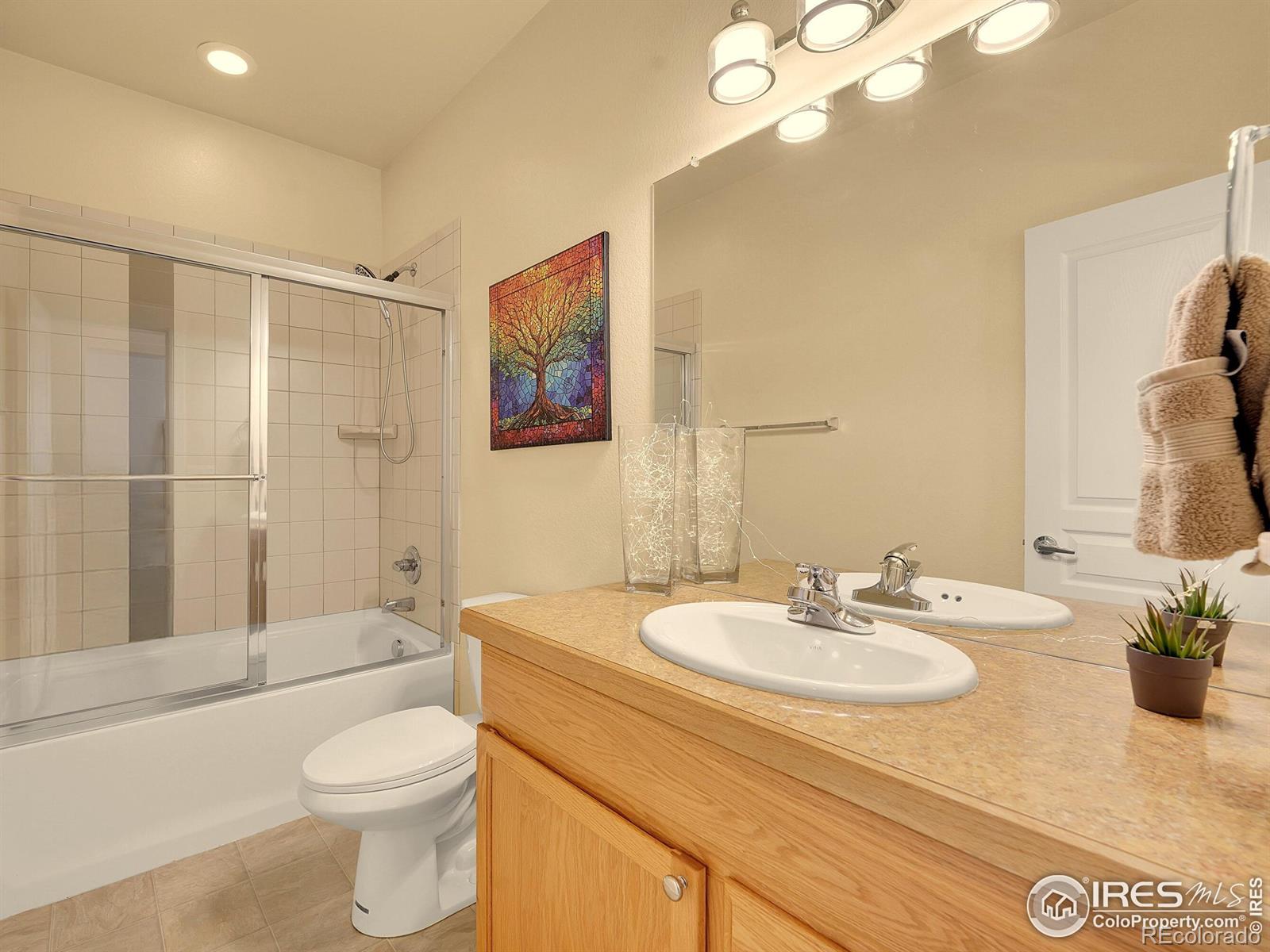 MLS Image #11 for 1020  village circle,erie, Colorado