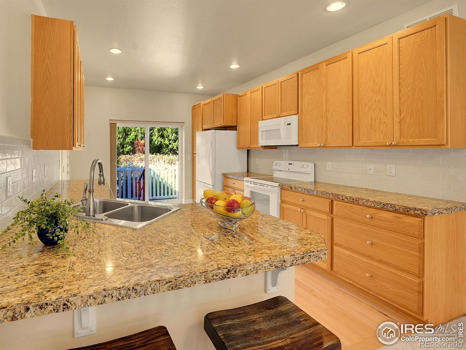 MLS Image #5 for 1020  village circle,erie, Colorado