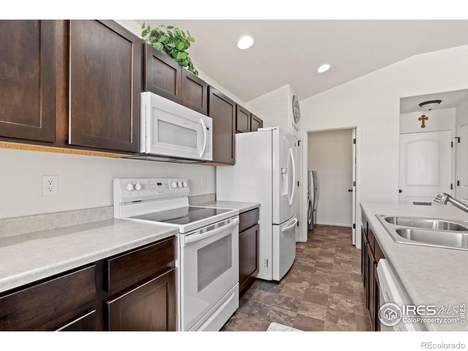 MLS Image #13 for 941  barasingha street,severance, Colorado