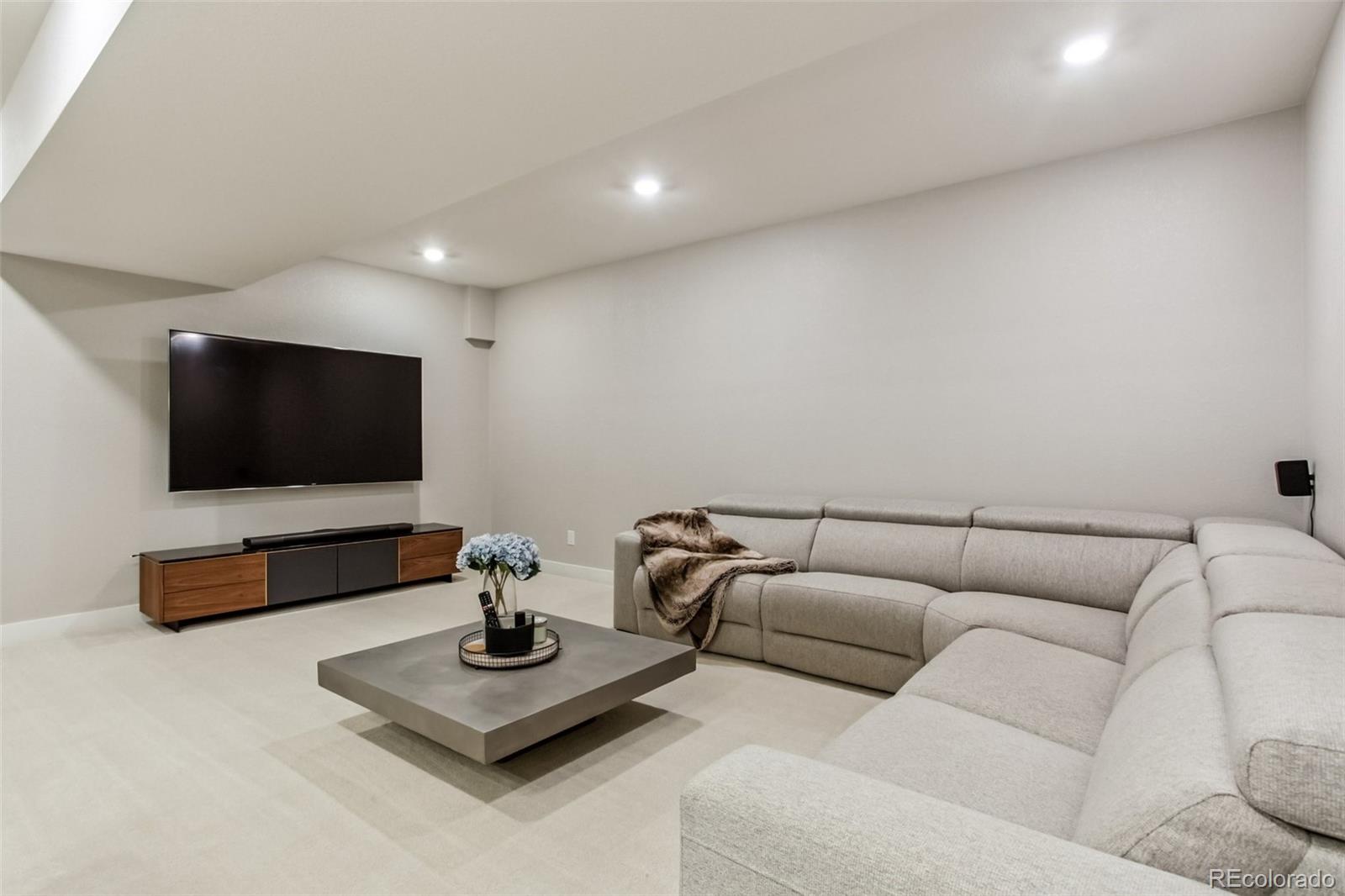 MLS Image #19 for 6031 n fulton street,denver, Colorado
