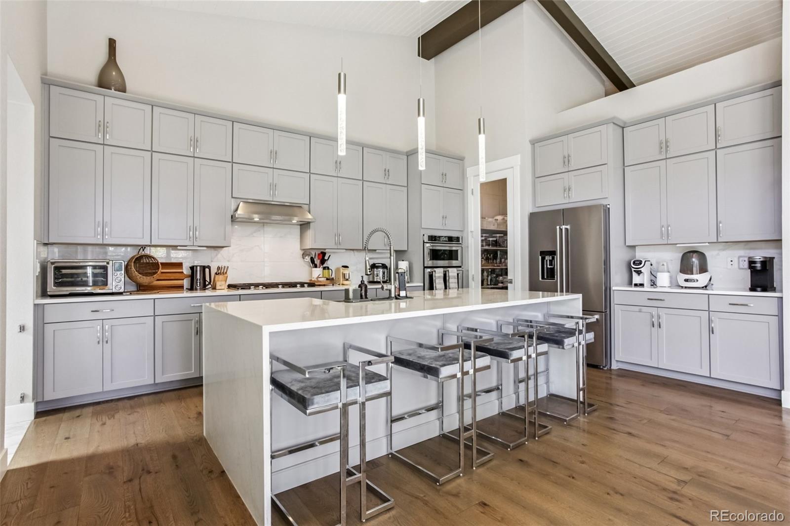 MLS Image #8 for 6031 n fulton street,denver, Colorado