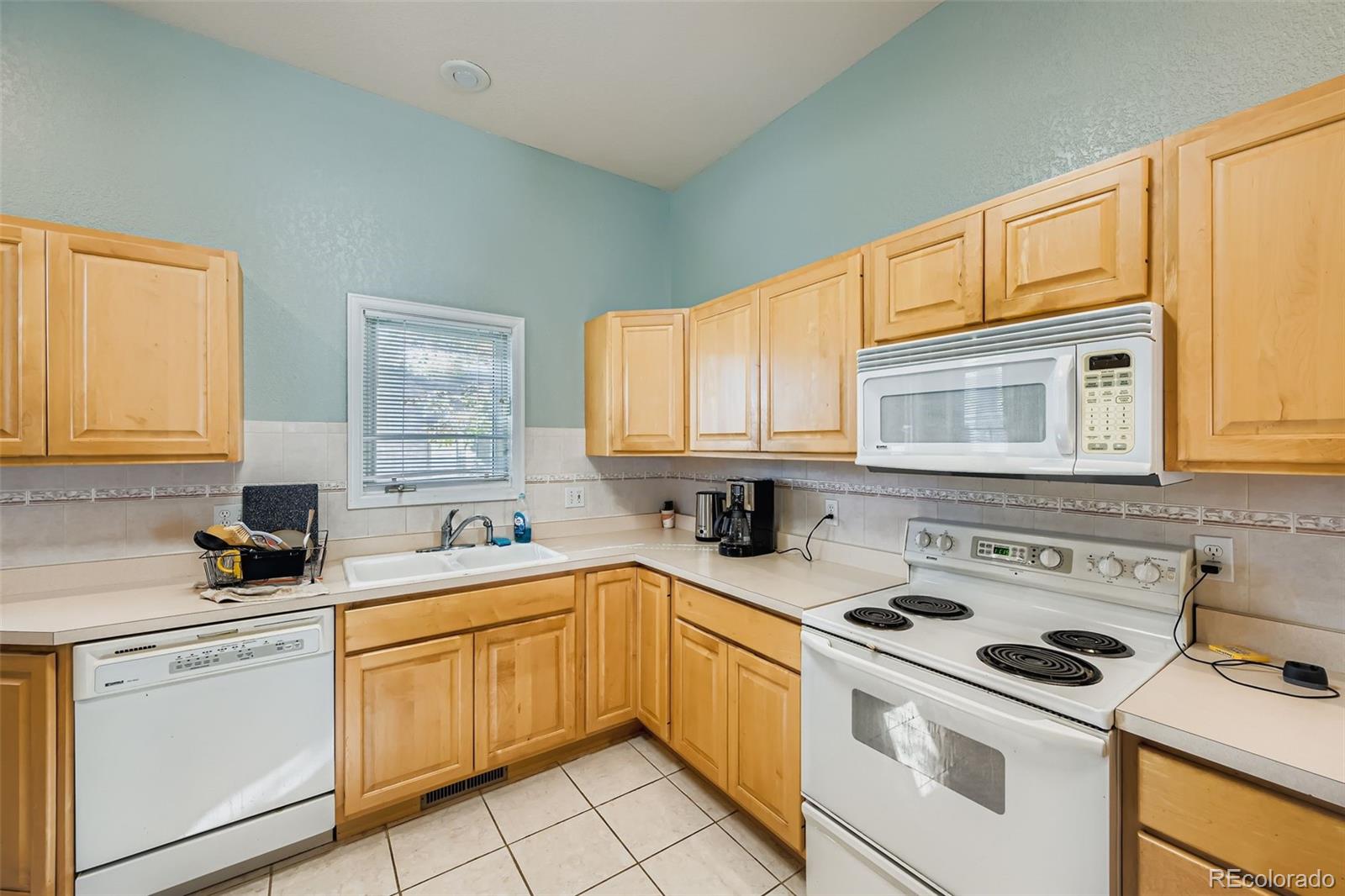 MLS Image #4 for 429 s soaring eagle drive,pueblo, Colorado