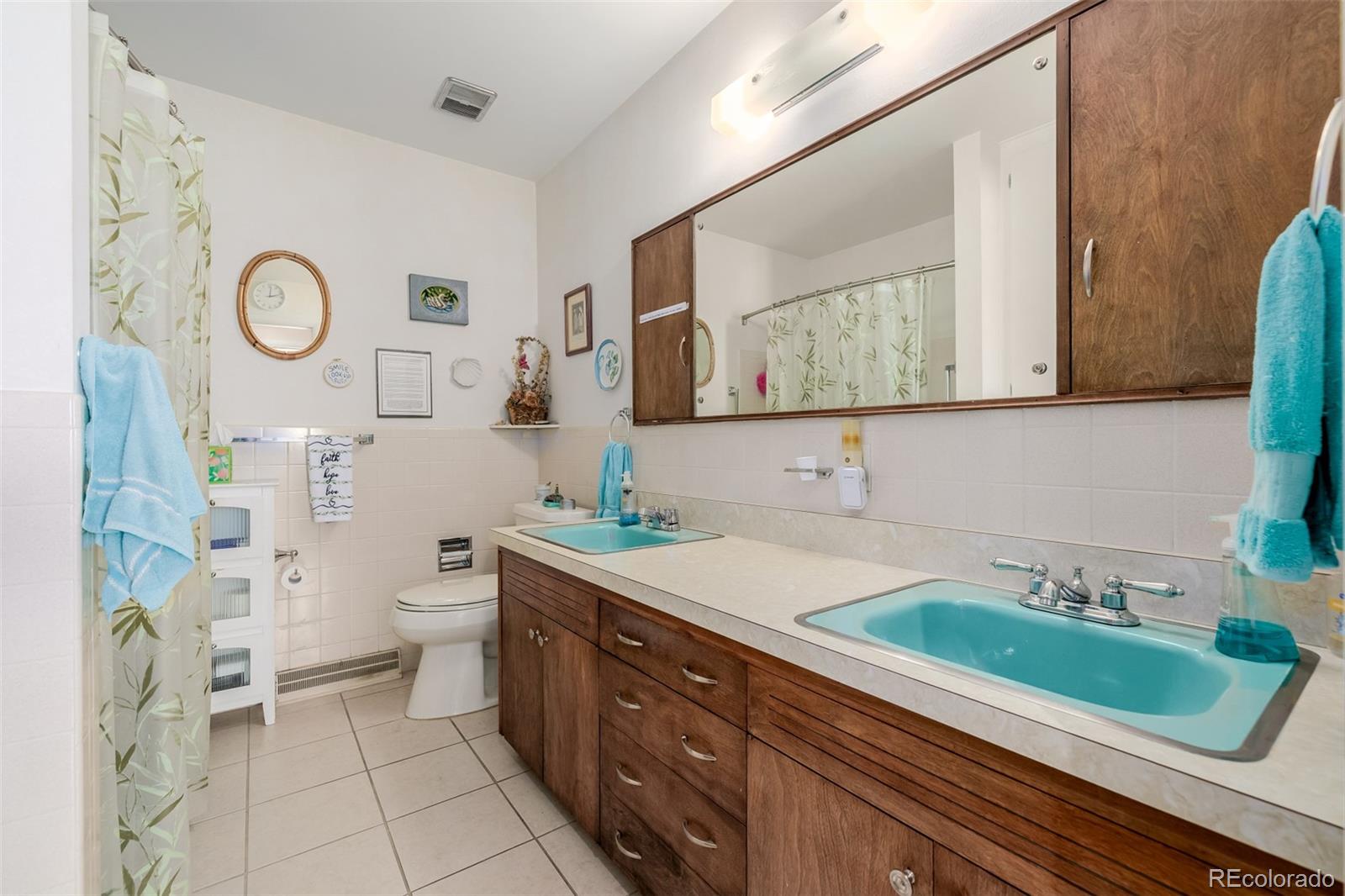 MLS Image #16 for 539  newark street,aurora, Colorado