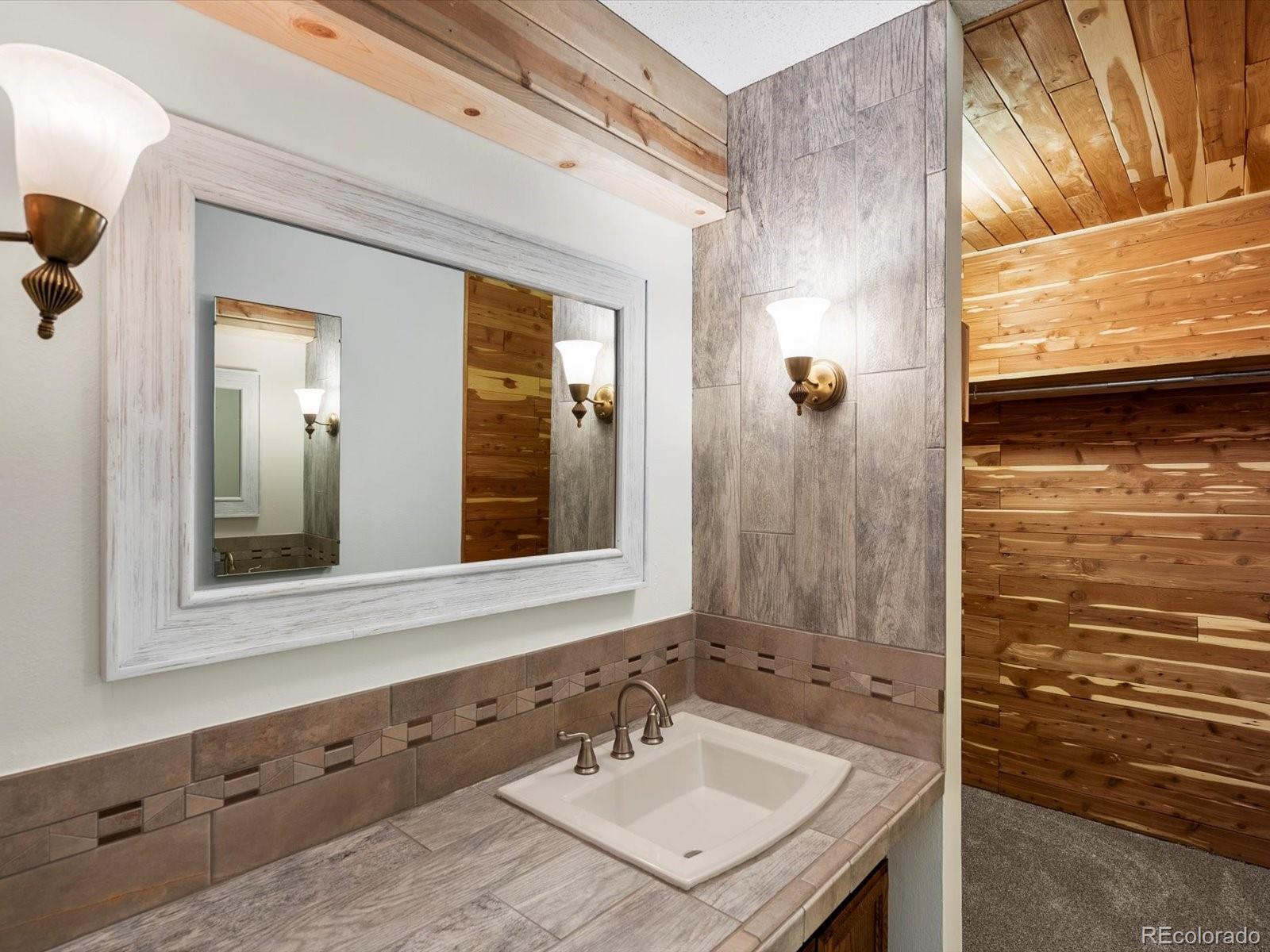 MLS Image #11 for 2835 s monaco parkway 1-105,denver, Colorado