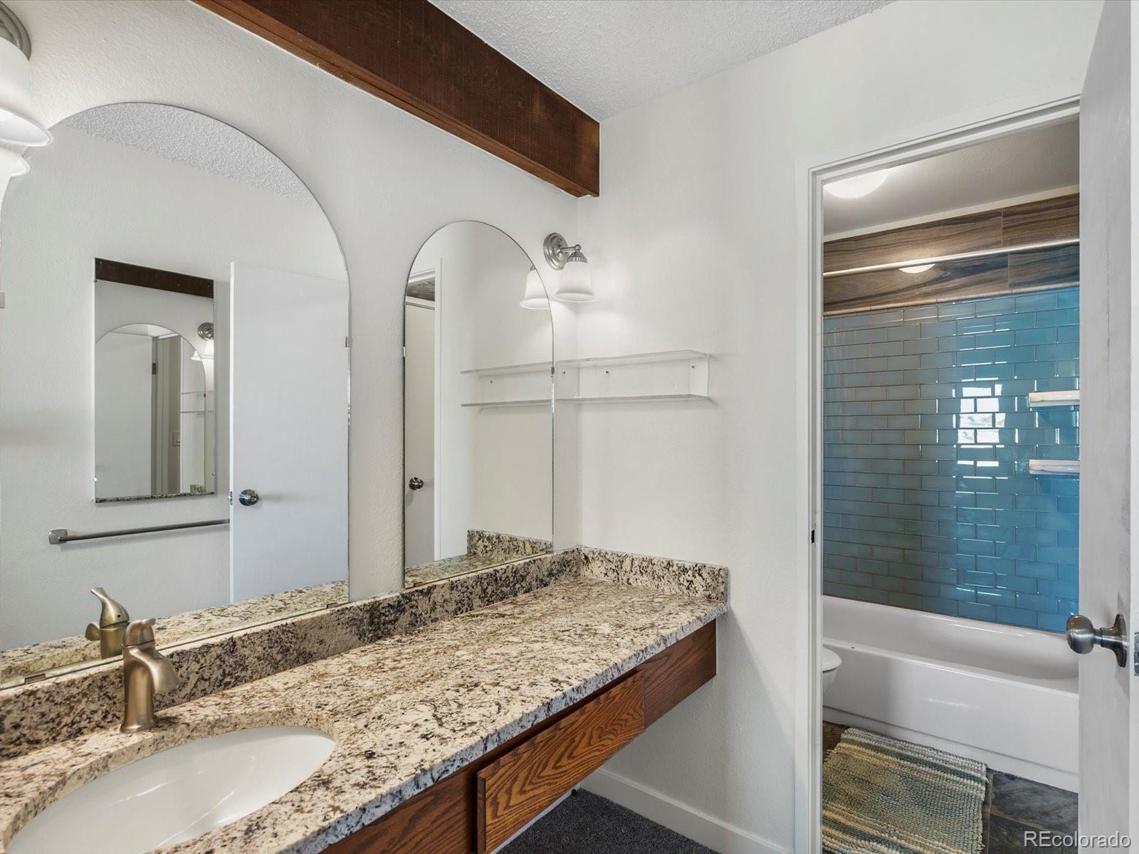 MLS Image #12 for 2835 s monaco parkway 1-105,denver, Colorado