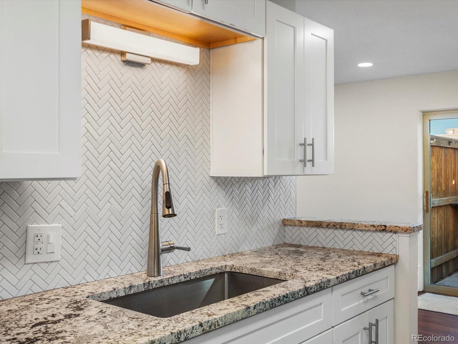 MLS Image #4 for 2835 s monaco parkway 1-105,denver, Colorado