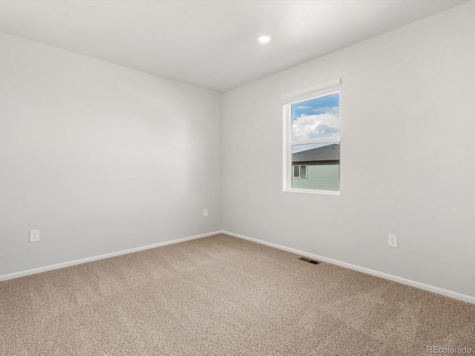 MLS Image #26 for 1617  yampa river drive,windsor, Colorado