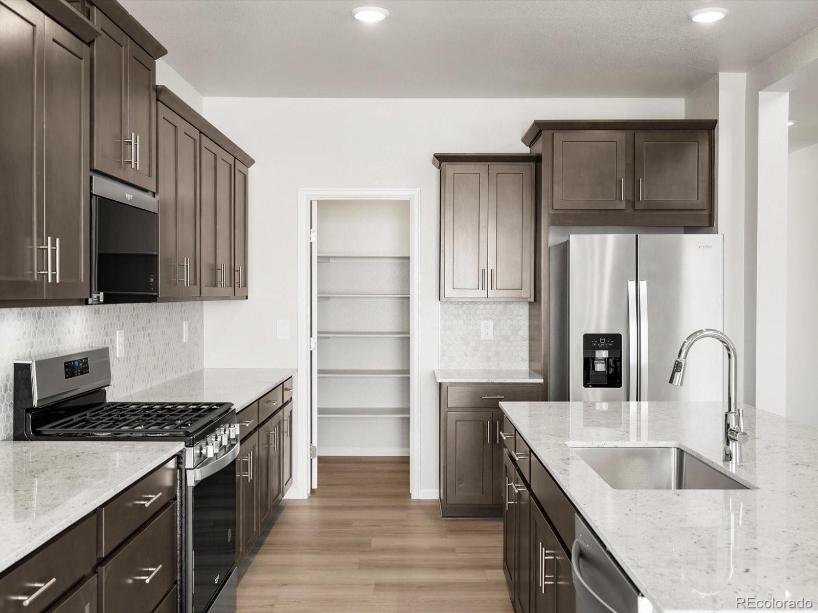 MLS Image #9 for 1617  yampa river drive,windsor, Colorado