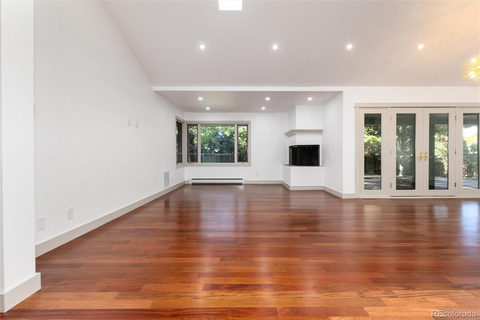 MLS Image #10 for 3001 s steele street,denver, Colorado