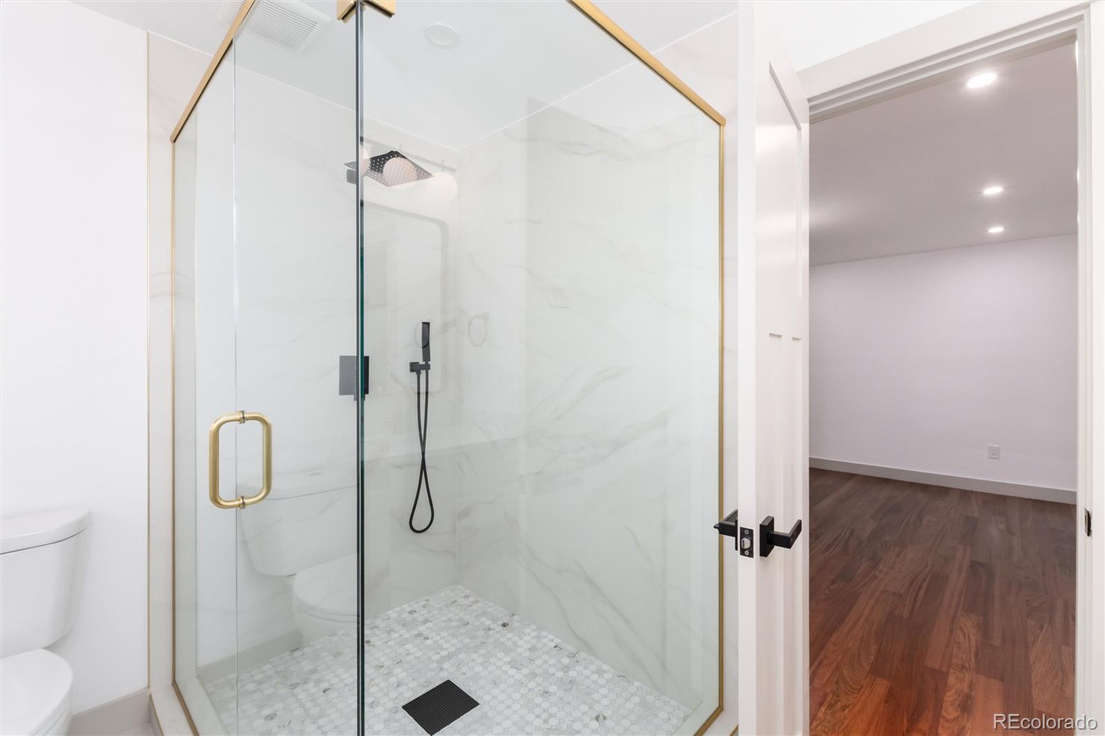 MLS Image #26 for 3001 s steele street,denver, Colorado