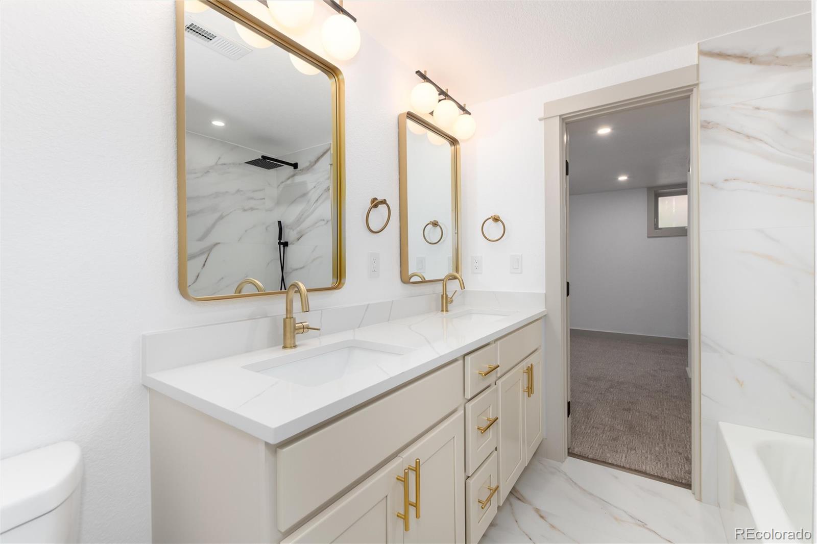 MLS Image #35 for 3001 s steele street,denver, Colorado