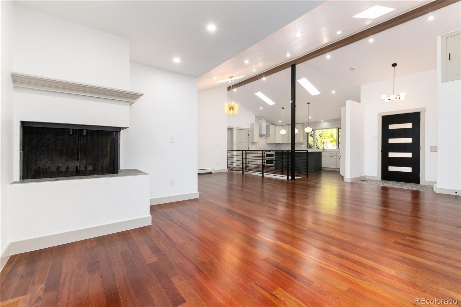 MLS Image #8 for 3001 s steele street,denver, Colorado
