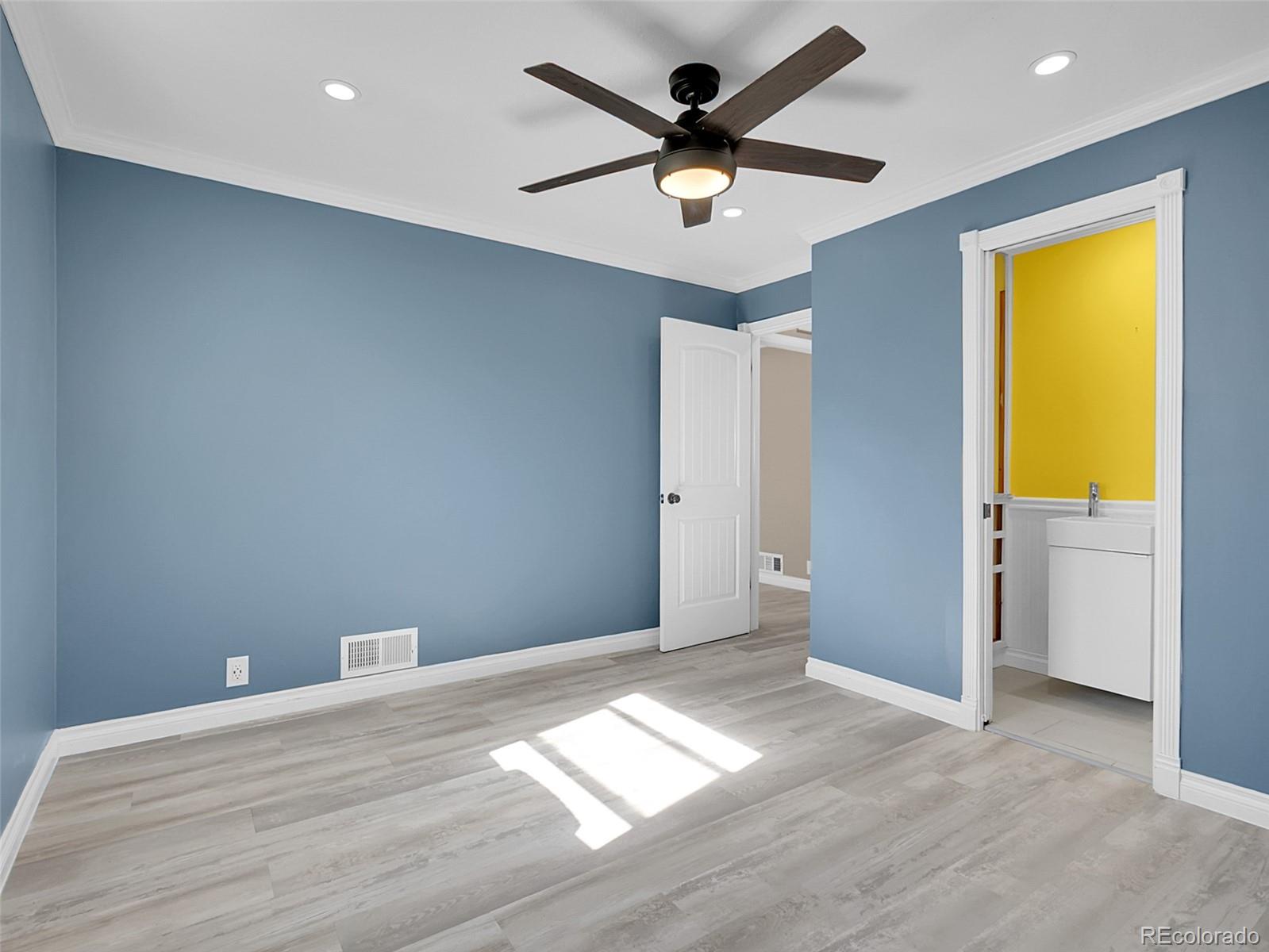 MLS Image #11 for 820  lansing street,aurora, Colorado