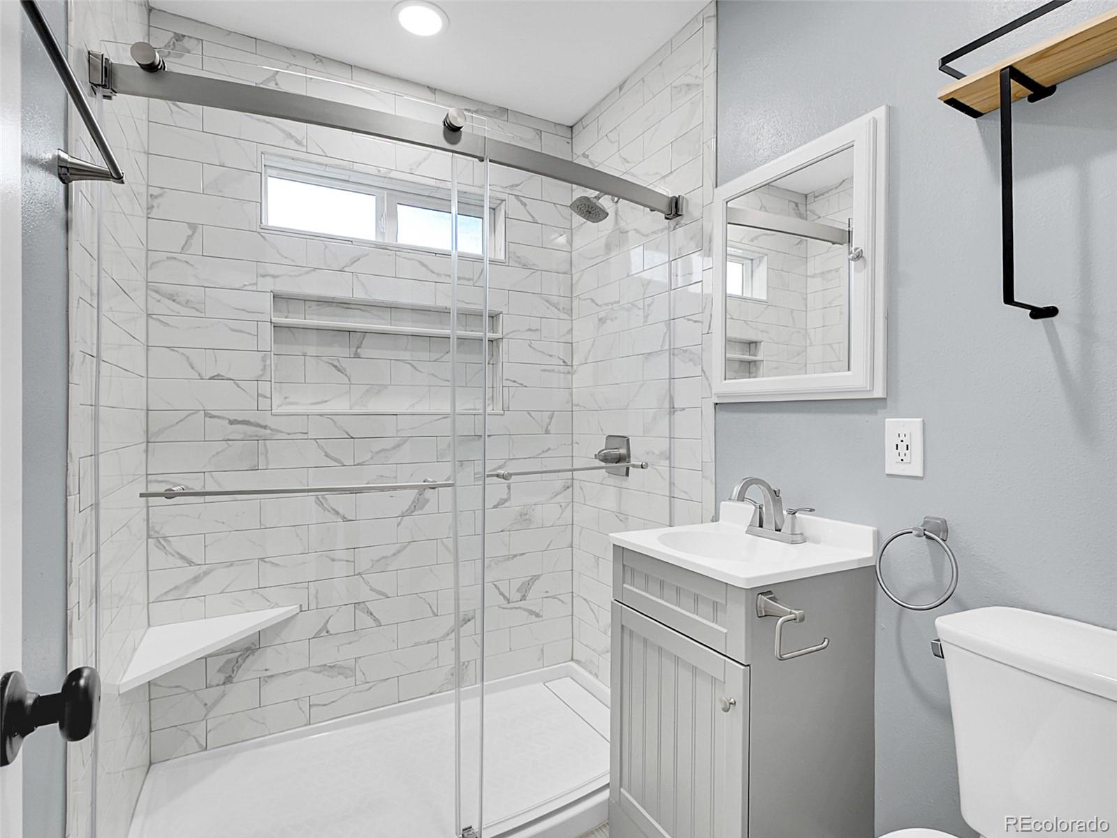 MLS Image #15 for 820  lansing street,aurora, Colorado