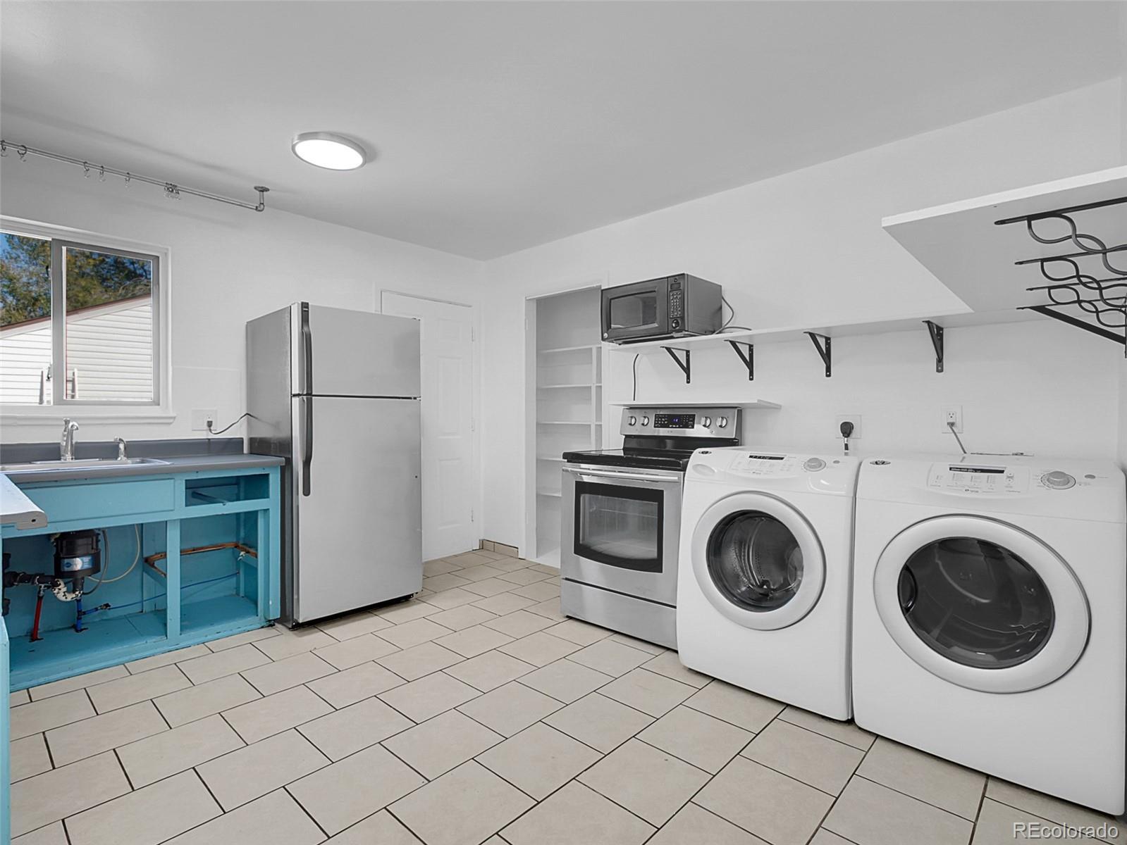 MLS Image #8 for 820  lansing street,aurora, Colorado