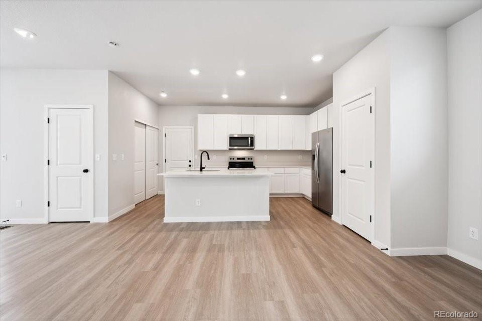 MLS Image #3 for 22746 e 47th place,aurora, Colorado