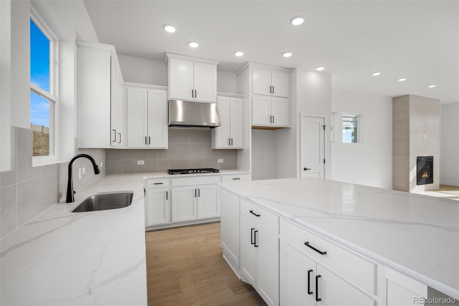 MLS Image #10 for 4444  peak crest view,colorado springs, Colorado