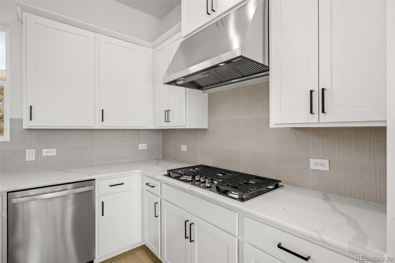 MLS Image #8 for 4444  peak crest view,colorado springs, Colorado