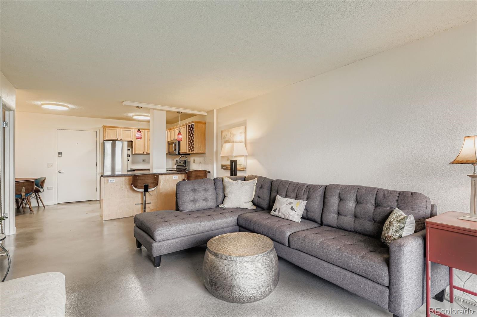 MLS Image #0 for 909 n logan street 5i,denver, Colorado