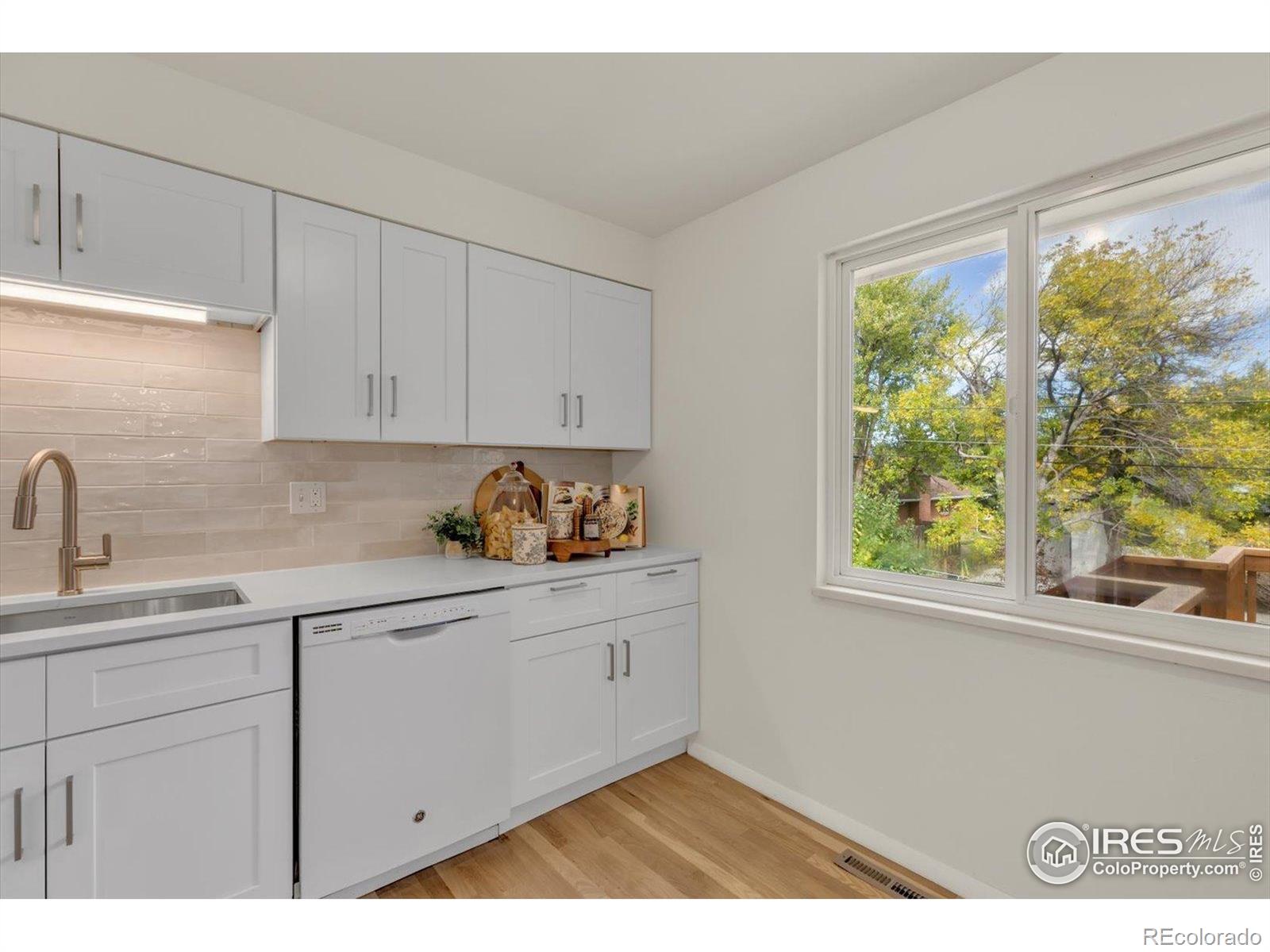 MLS Image #15 for 2880  la grange circle,boulder, Colorado