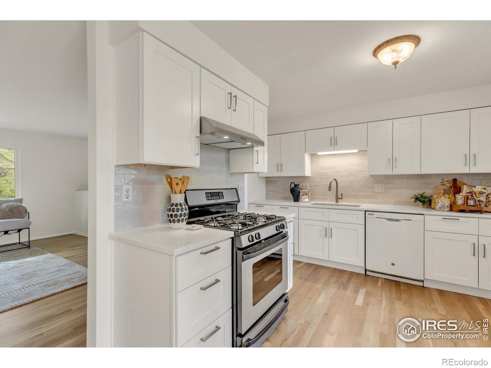 MLS Image #17 for 2880  la grange circle,boulder, Colorado