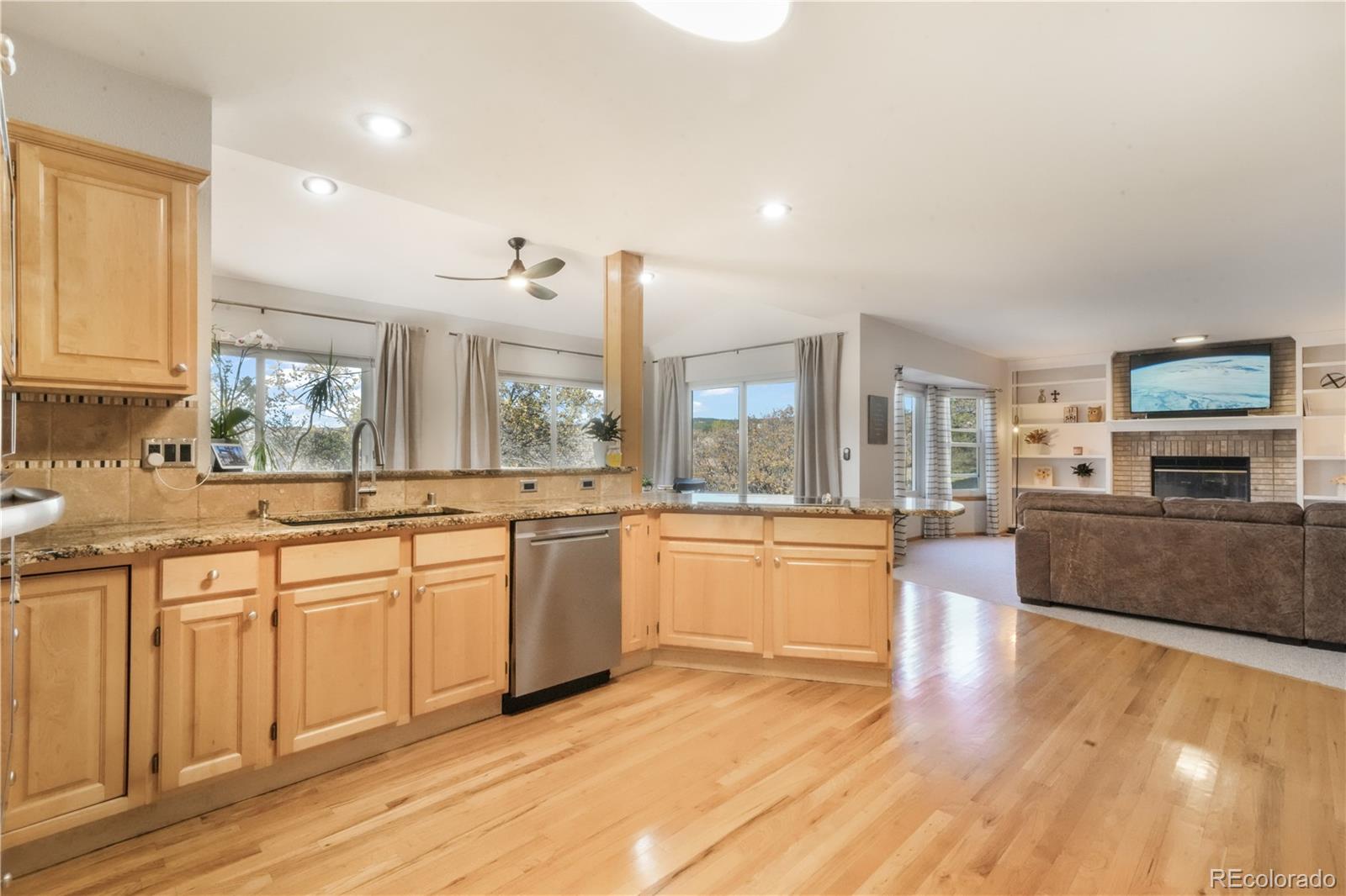 MLS Image #7 for 14595  westchester drive,colorado springs, Colorado
