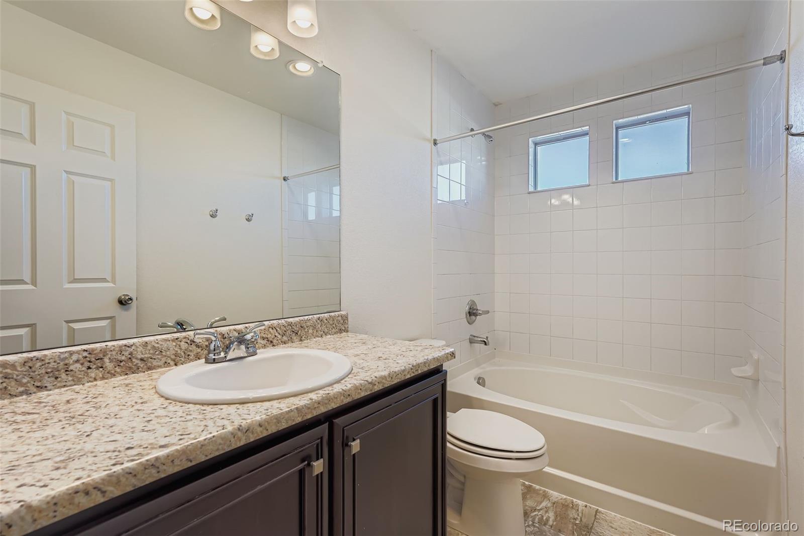 MLS Image #20 for 19102 e 55th place,denver, Colorado
