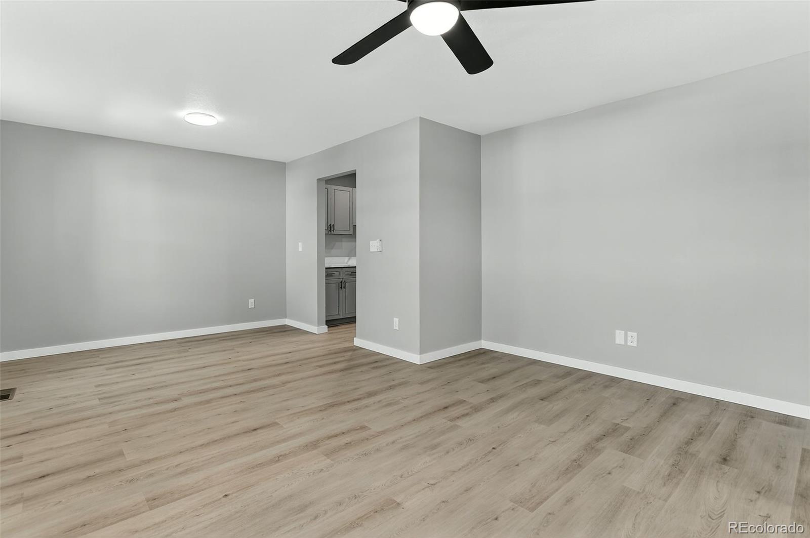 MLS Image #12 for 2301 e fremont avenue s02,centennial, Colorado