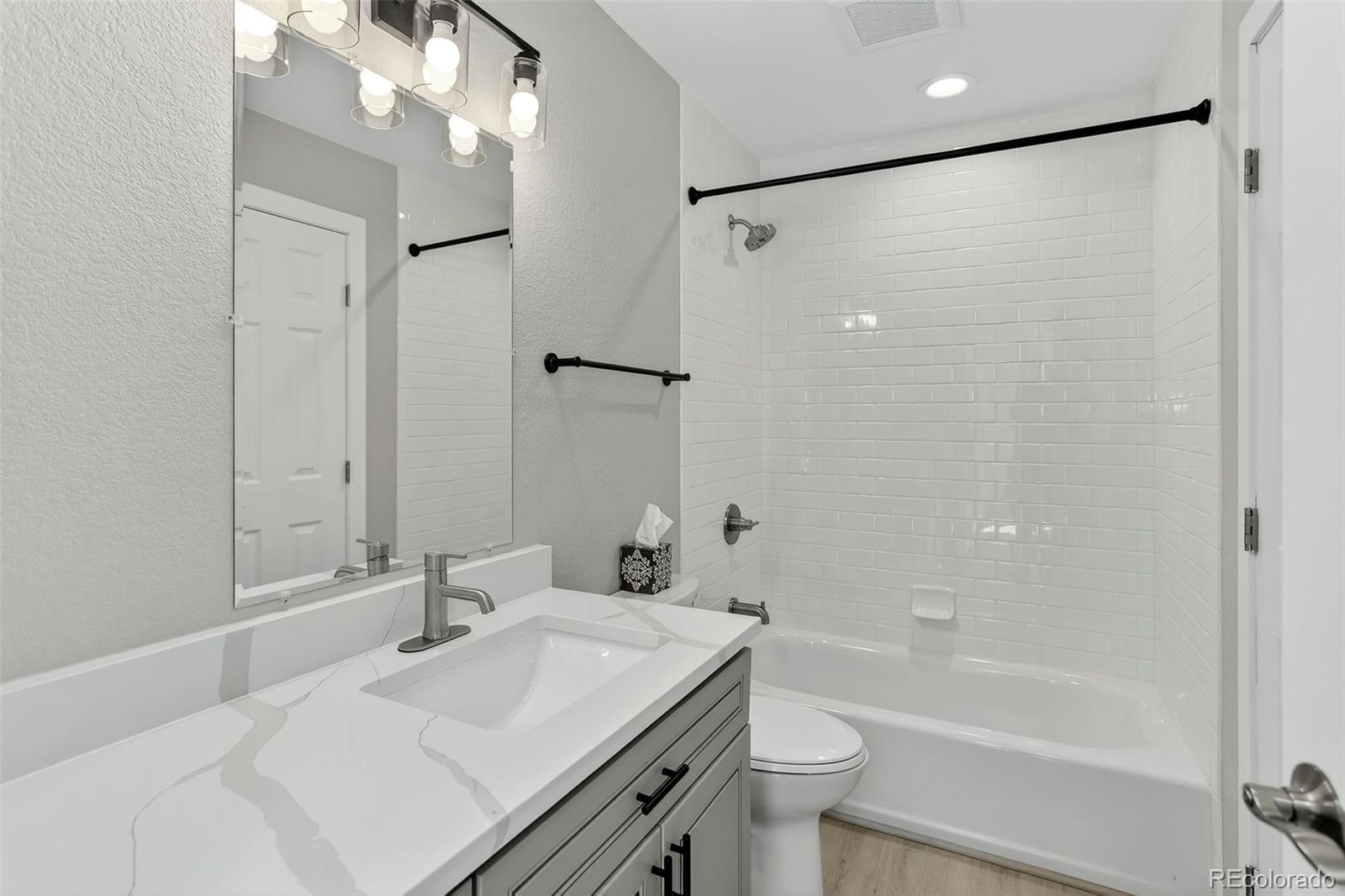 MLS Image #18 for 2301 e fremont avenue s02,centennial, Colorado