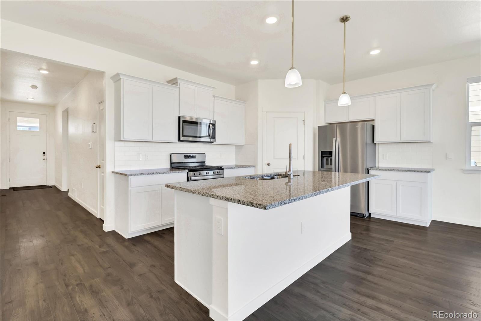 MLS Image #13 for 108 s waterloo street,aurora, Colorado