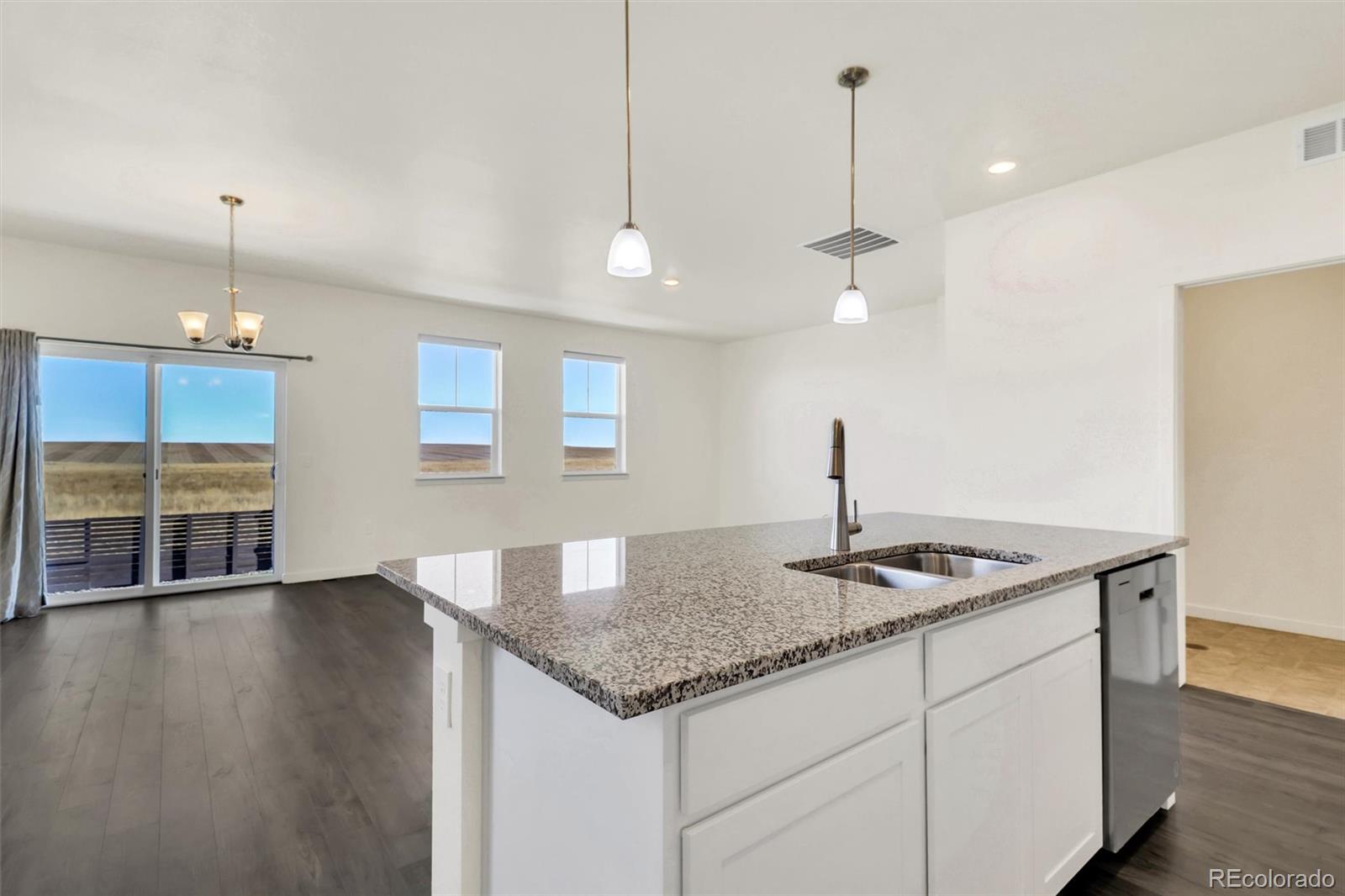 MLS Image #16 for 108 s waterloo street,aurora, Colorado