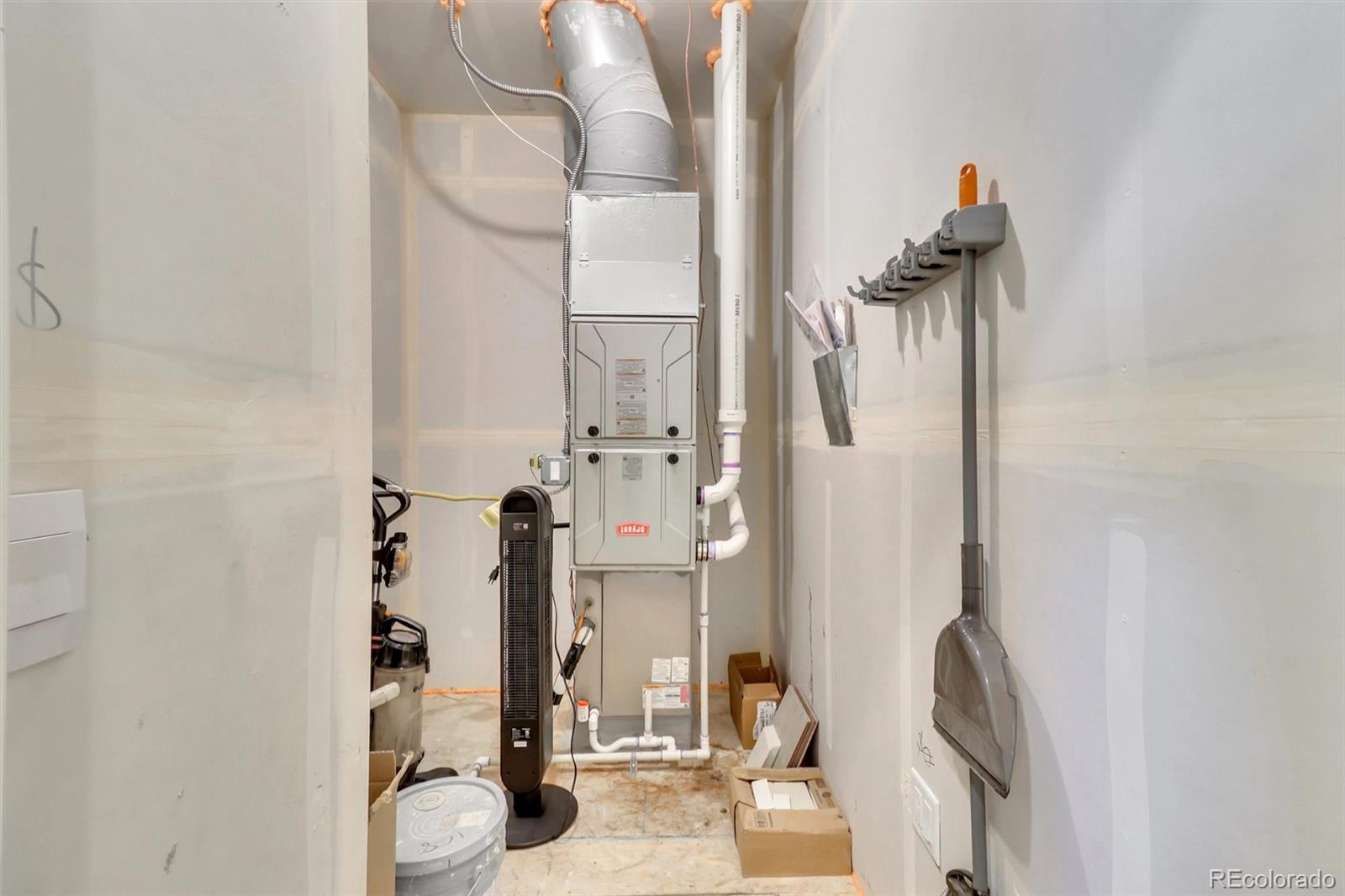 MLS Image #28 for 108 s waterloo street,aurora, Colorado