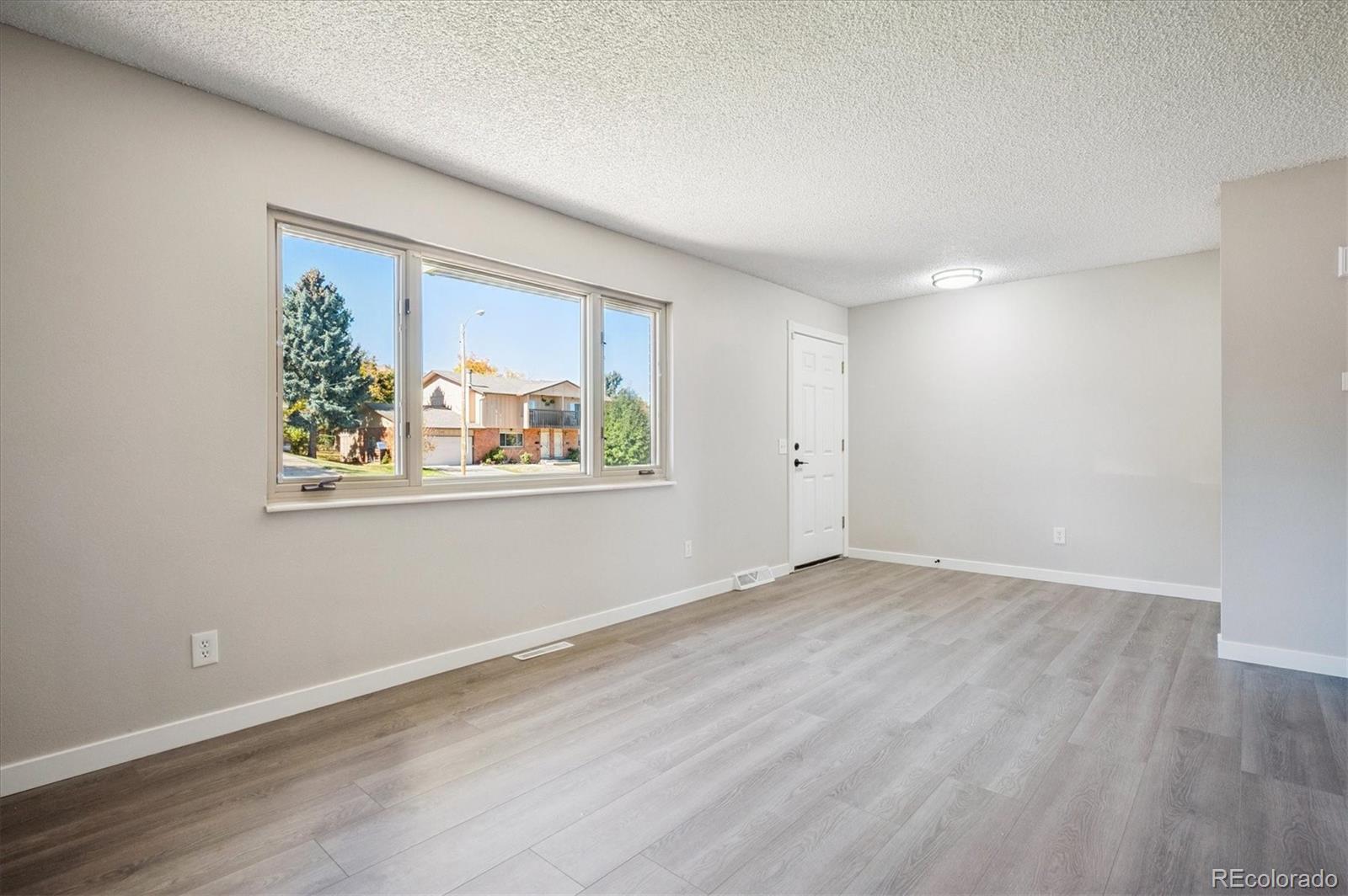 MLS Image #6 for 1048 s alkire street ,lakewood, Colorado