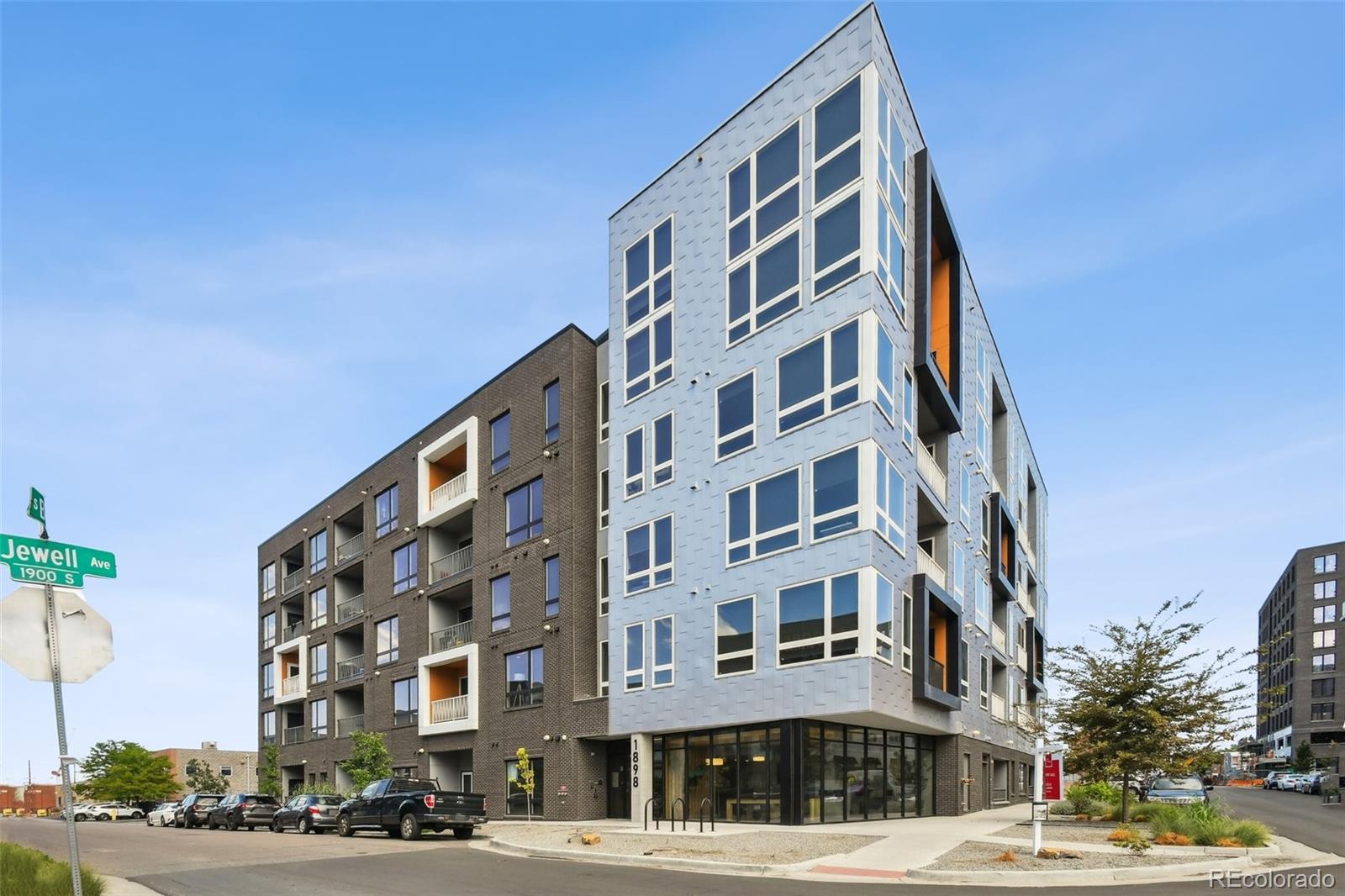 MLS Image #29 for 1898 s bannock street 512,denver, Colorado