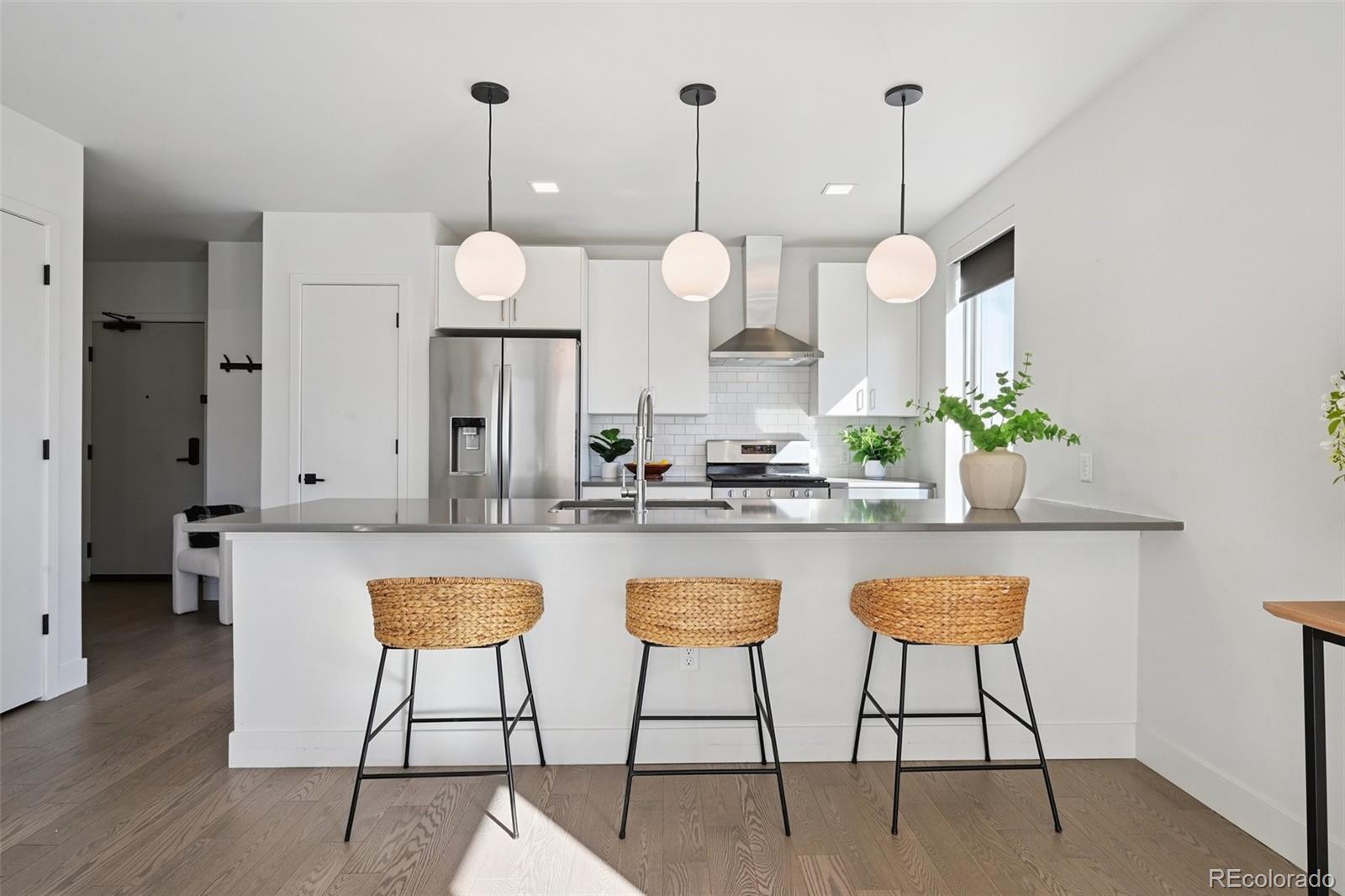 MLS Image #6 for 1898 s bannock street 512,denver, Colorado