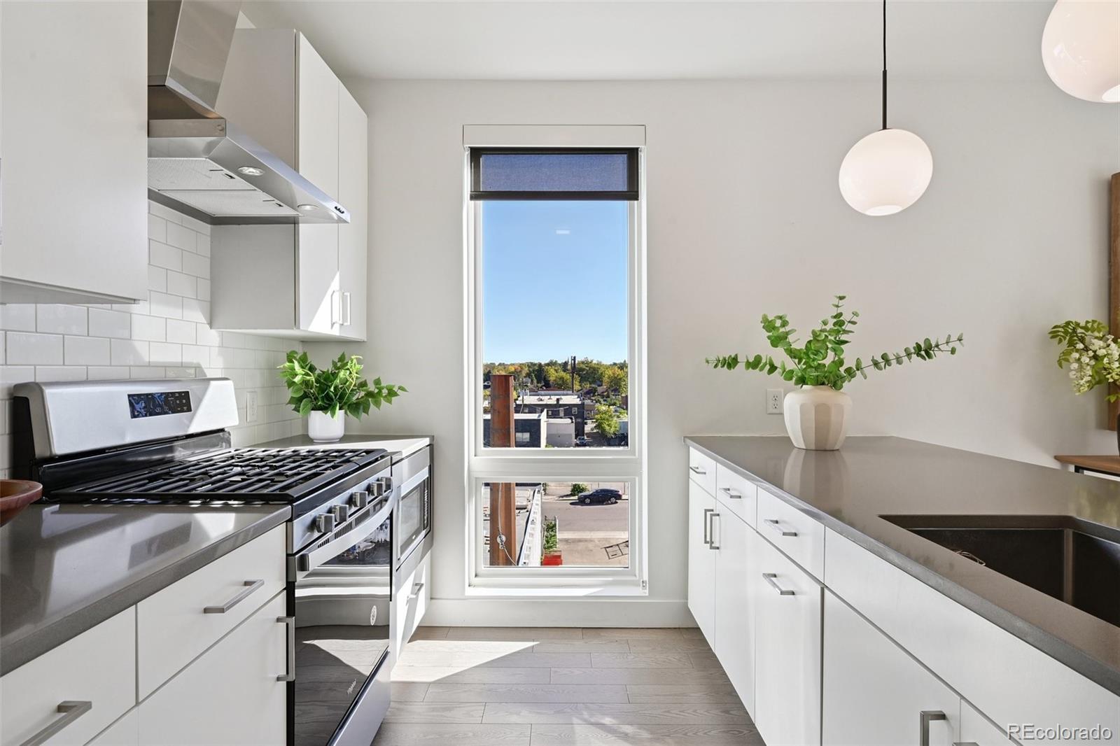 MLS Image #8 for 1898 s bannock street 512,denver, Colorado