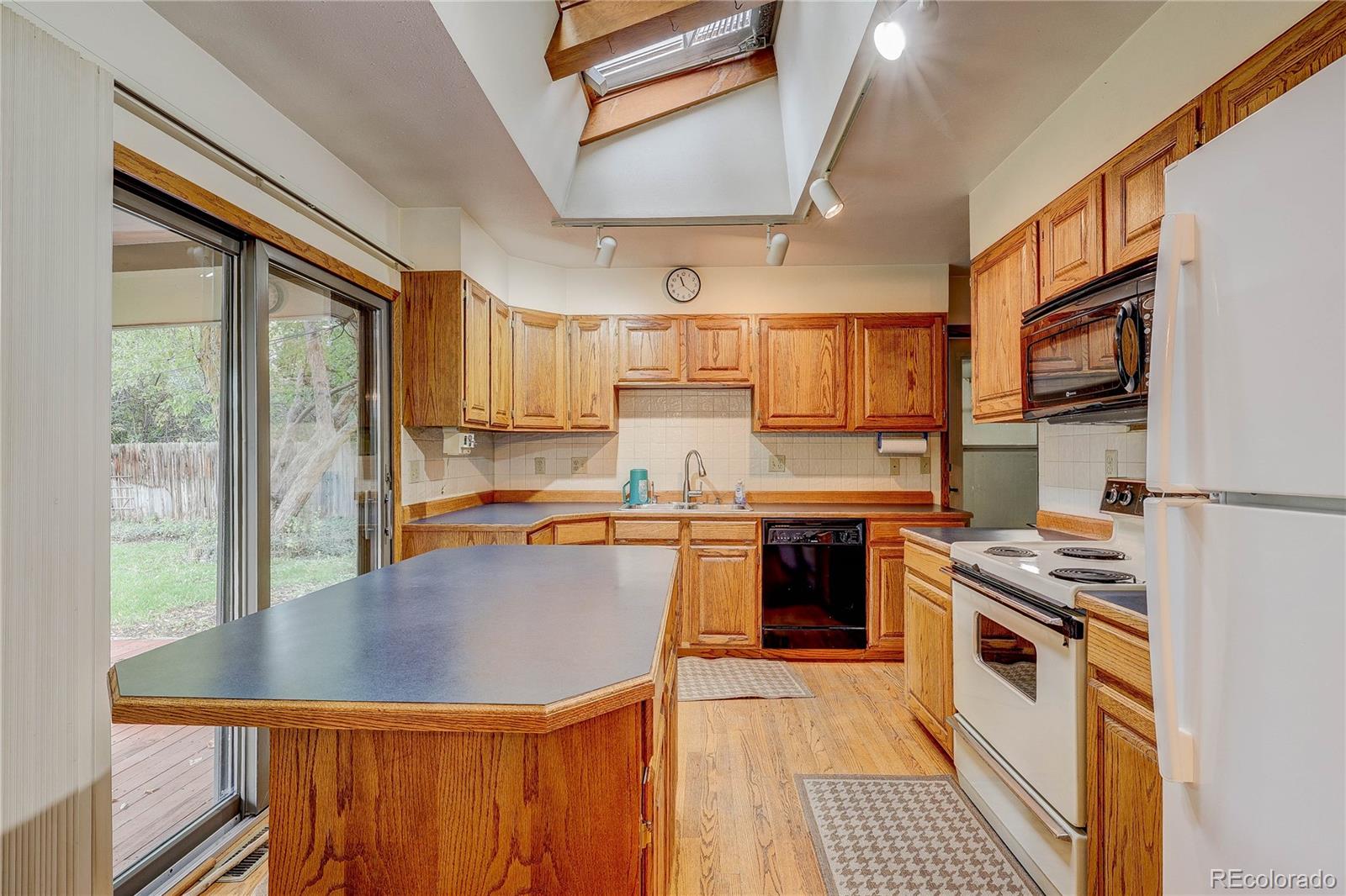 MLS Image #7 for 2861 s yates street,denver, Colorado