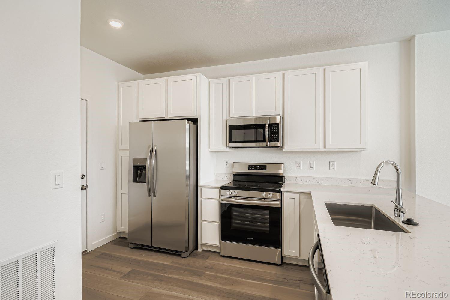 MLS Image #2 for 6779  parterre parkway 3,thornton, Colorado