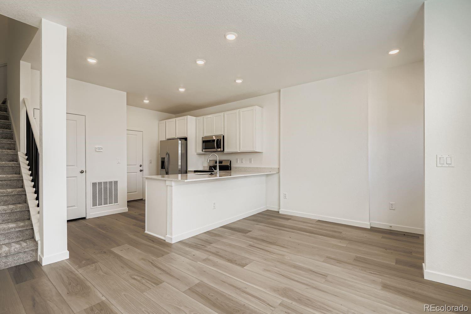 MLS Image #3 for 6779  parterre parkway 3,thornton, Colorado