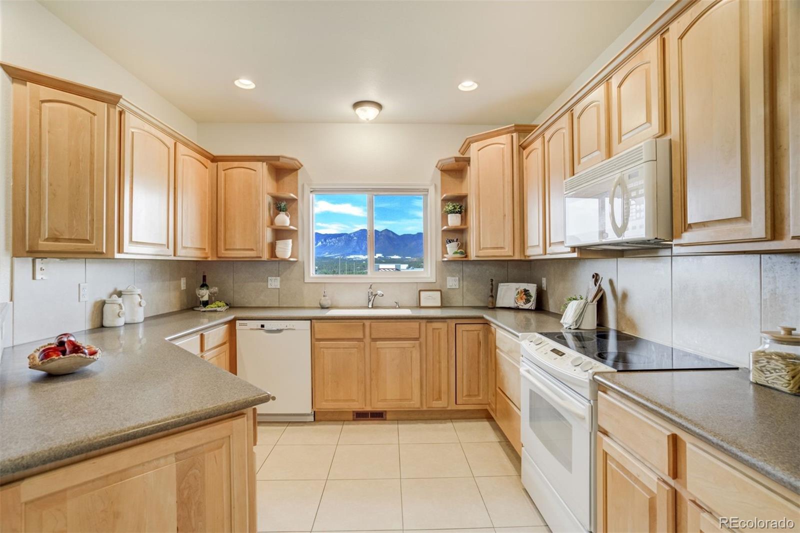MLS Image #7 for 13616  paradise villas grove ,colorado springs, Colorado