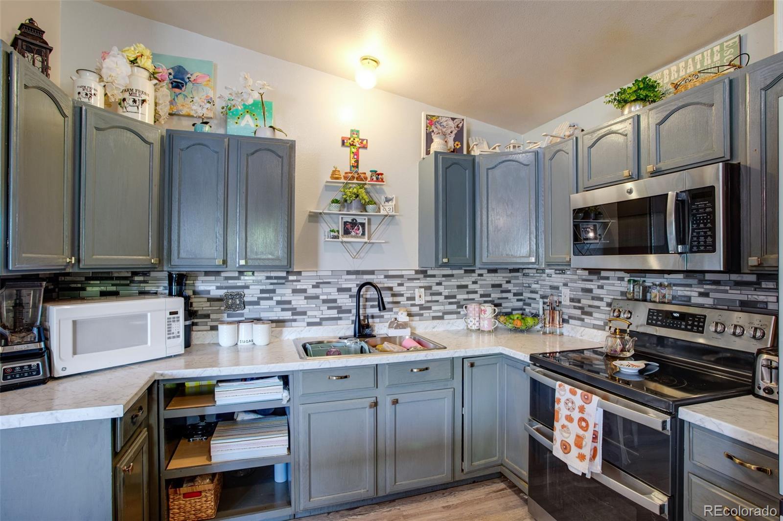 MLS Image #9 for 2114  apricot avenue,greeley, Colorado