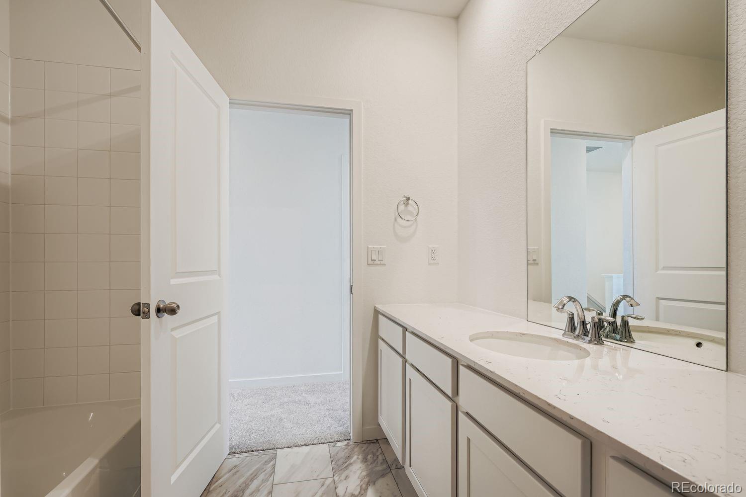 MLS Image #10 for 6779  parterre parkway 5,thornton, Colorado
