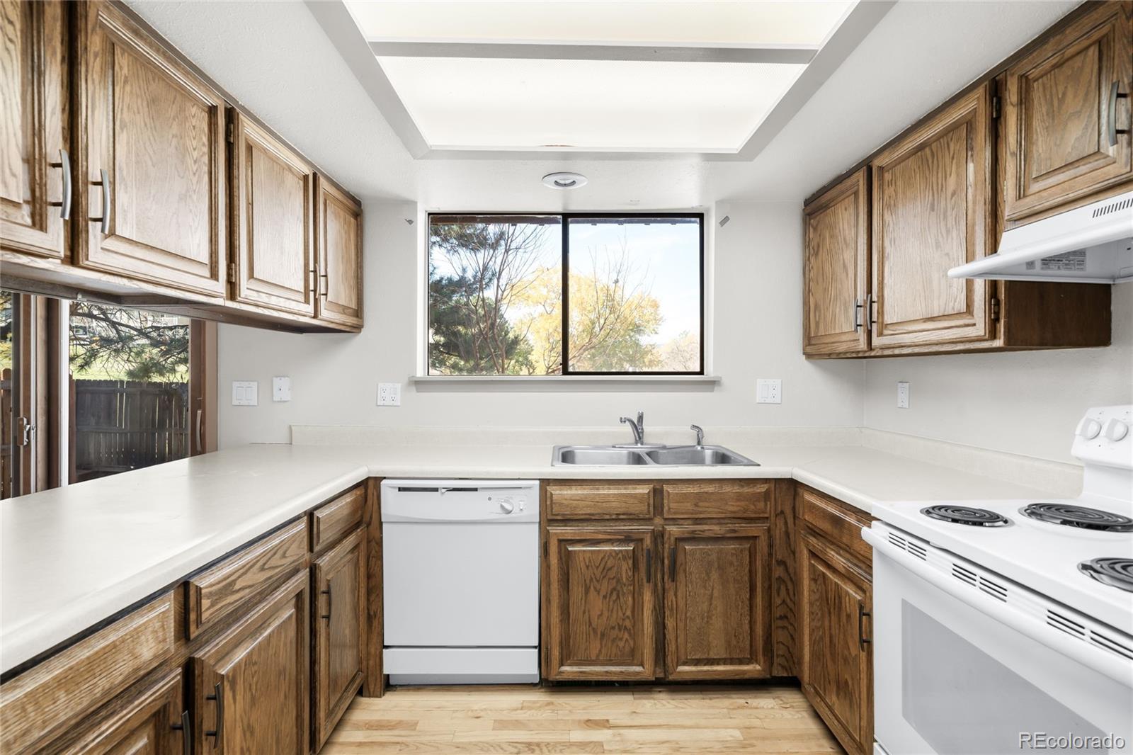 MLS Image #10 for 12610 w bayaud avenue,lakewood, Colorado