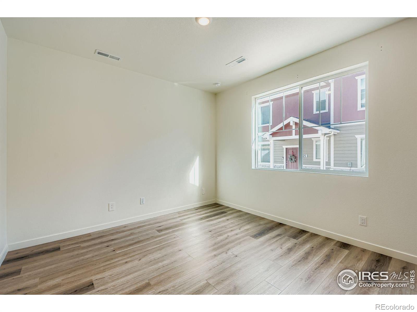MLS Image #10 for 305  cardinal street,johnstown, Colorado