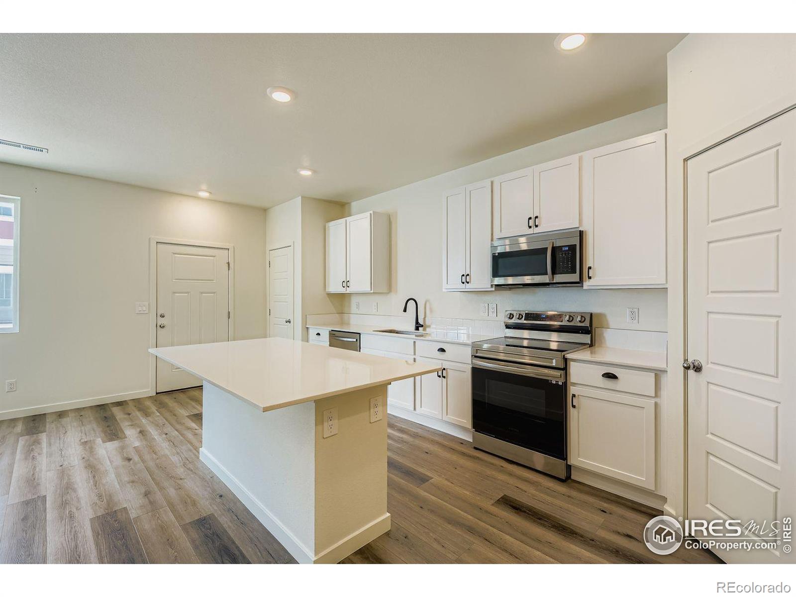MLS Image #3 for 305  cardinal street,johnstown, Colorado